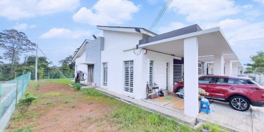 [CORNER LOT] TERES SETINGKAT PRECINT 5 KOTASAS KUANTAN