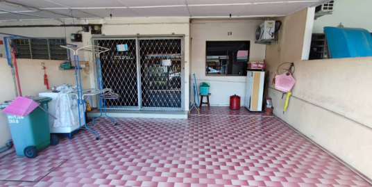 Teres Setingkat Taman Tas Kuantan
