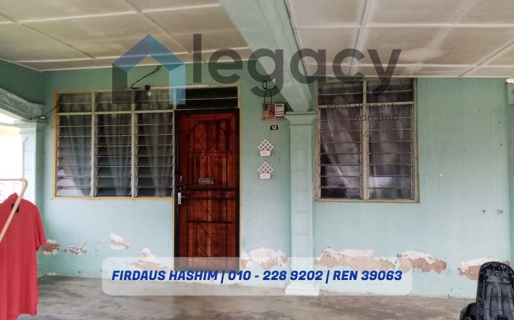 RUMAH SESEBUAH TAMAN DESA JAYA JENGKA BANDAR TUN RAZAK MARAN (5)